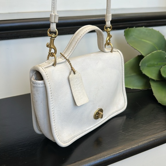 Coach Vintage Casino genuine leather crossbody shoulder handbag purse #9924 - Picture 2 of 11